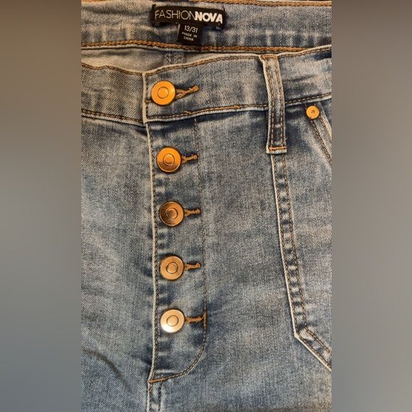 Button Up Jeans - Picture 3 of 4